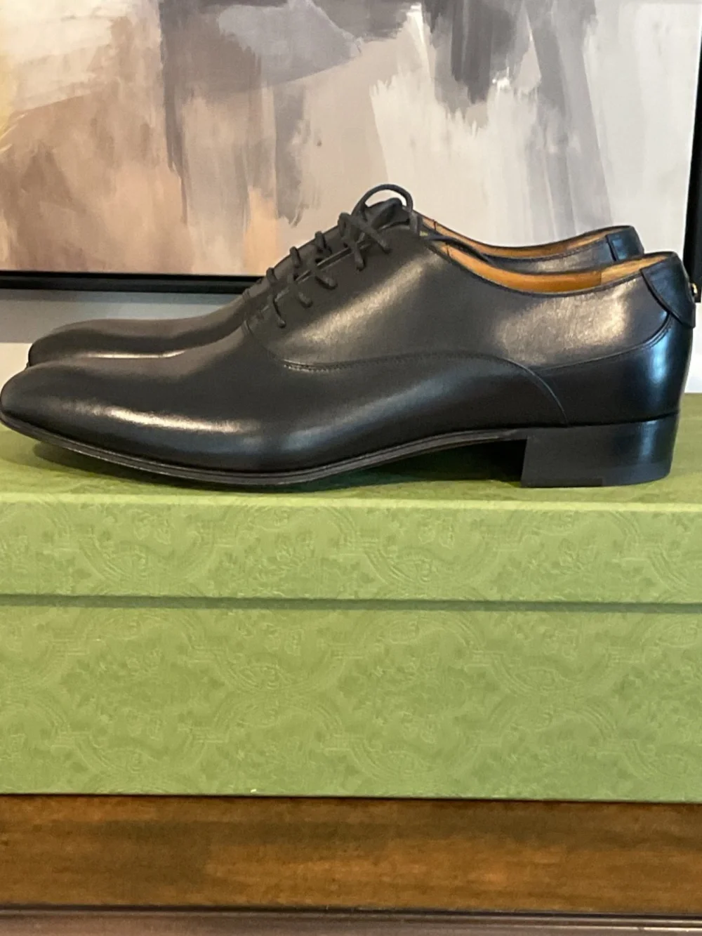 Gucci Mens Calfskin Black Lace-Up Oxfords